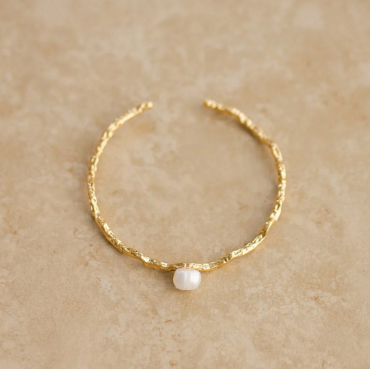 GAIA, the pearl cuff